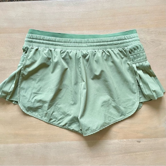 Women's JoyLab Khaki High-Rise Pleated Side Athletic Shorts - Picture 5 of 10